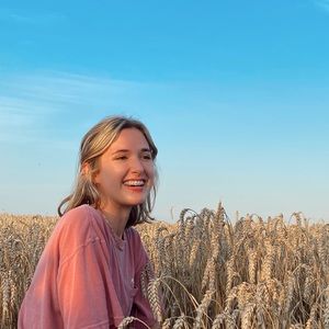 Meet your Posher, Olivia